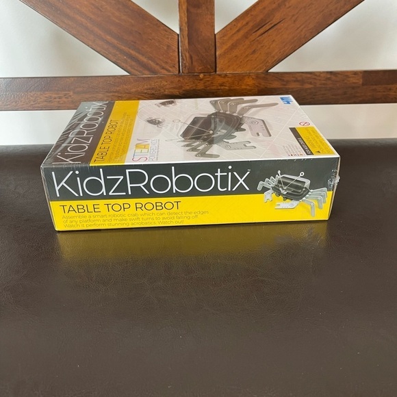 4M KidzRobotiz table top robot brand new in box - Picture 3 of 9